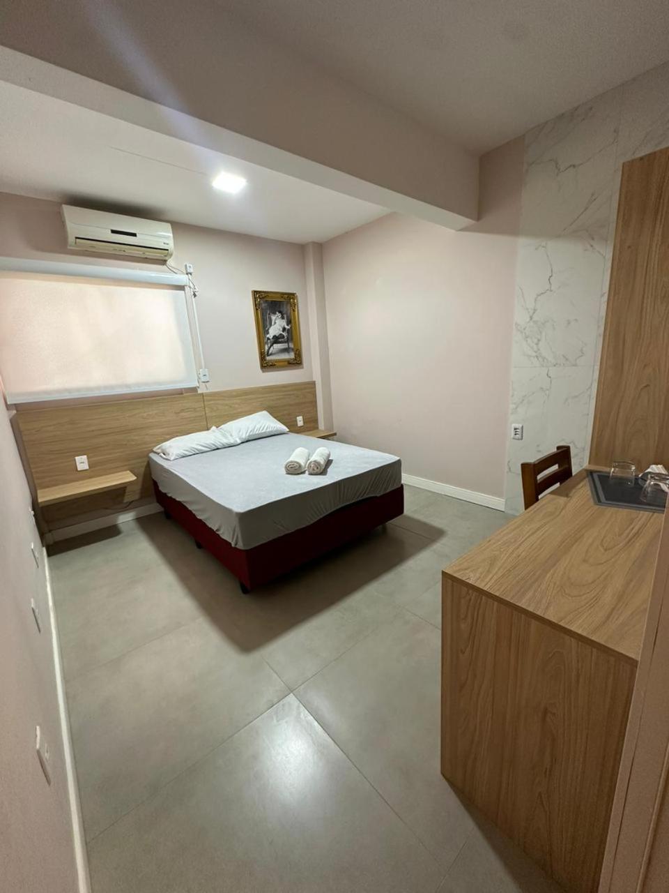 Casa / Pousada Penelope Bed & Breakfast Balneario Camboriu Exterior photo